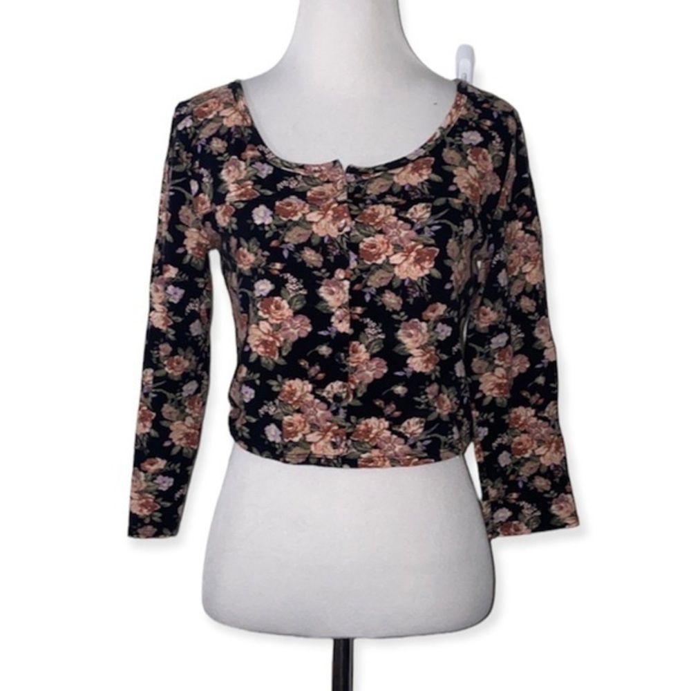 5/$30 🎈 Pins‎ and needles medium button up floral crop top